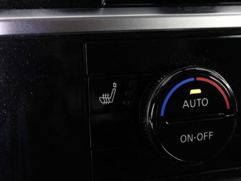 Certified 2025 Nissan Pathfinder SV FWD image 26