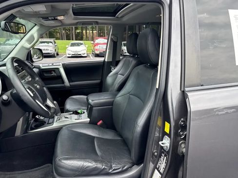 Used 2010 Toyota 4Runner Limited AWD/4WD image 3