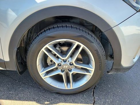 Used 2019 Hyundai Santa Fe XL image 9