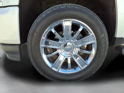 Used 2017 Chevrolet Silverado 1500 High Country image 11