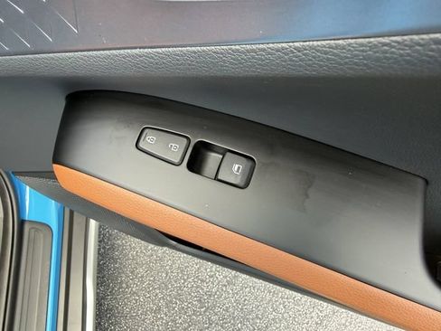 Certified 2025 Kia Soul EX FWD image 37