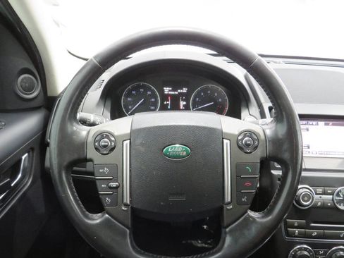 Used 2015 Land Rover LR2 AWD/4WD image 16