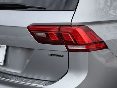 Used 2022 Volkswagen Tiguan S image 8