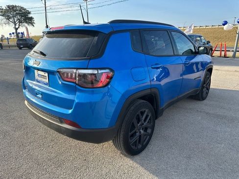 Used 2026 Jeep Compass Latitude AWD/4WD image 6
