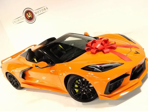 Used 2023 Chevrolet Corvette Stingray Preferred Conv w/ Z51 Performance Package image 2