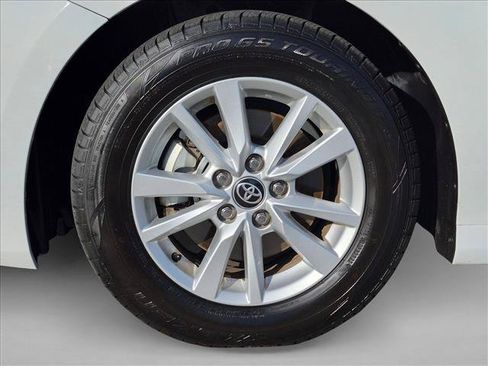 Used 2025 Toyota Camry LE FWD image 23