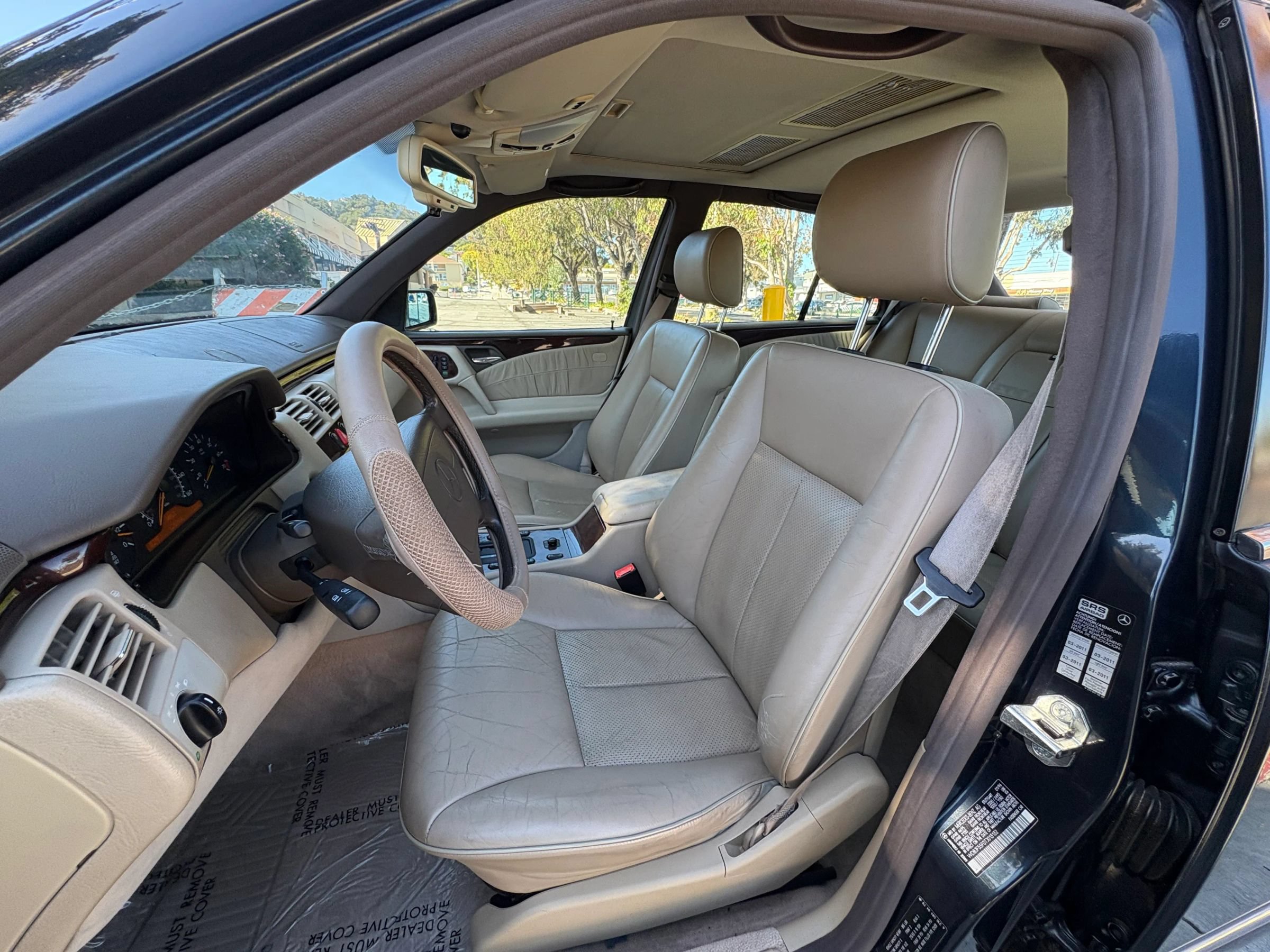Used 1996 Mercedes-Benz E 320 Sedan image 10