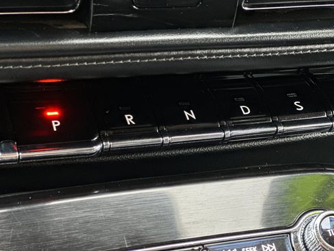 Used 2022 Lincoln Nautilus Reserve w/ Equipment Group 202A image 22