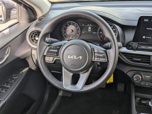 Certified 2022 Kia Forte Sedan image 13