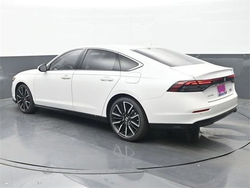 Certified 2025 Honda Accord Touring image 5