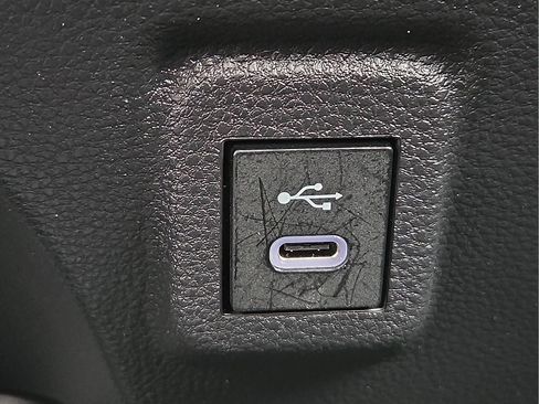 Used 2025 Toyota Corolla LE image 17