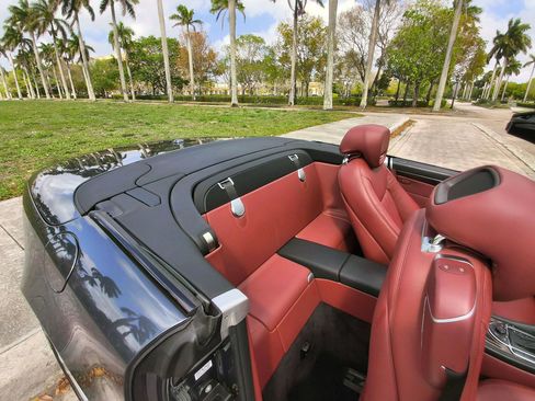 Used 2009 Mercedes-Benz SL 550 image 26