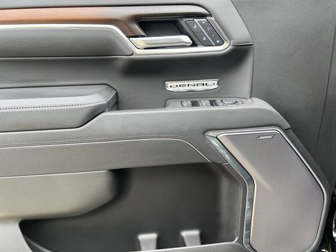 Used 2025 GMC Sierra 1500 Denali w/ Denali Reserve Package image 17