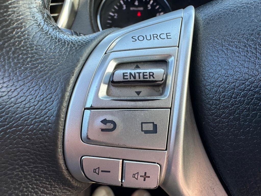 Used 2016 Nissan Rogue SL w/ SL Premium Package FWD image 19