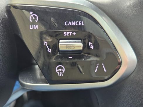 Used 2023 Jaguar F-PACE S image 61