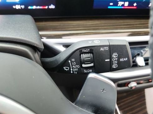 Used 2024 BMW X7 xDrive40i w/ M Sport Package image 47