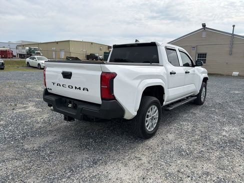 Used 2025 Toyota Tacoma SR w/ SR Upgrade Package image 5
