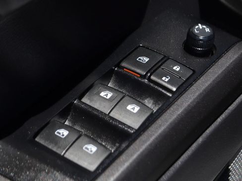 Used 2023 Toyota Tacoma TRD Off-Road AWD/4WD image 17