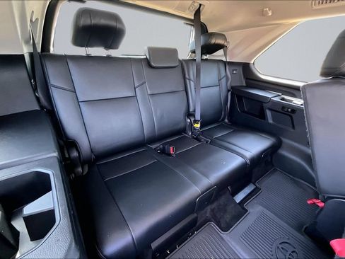Used 2024 Toyota Sequoia SR5 w/ SR5 Premium Package AWD/4WD image 27