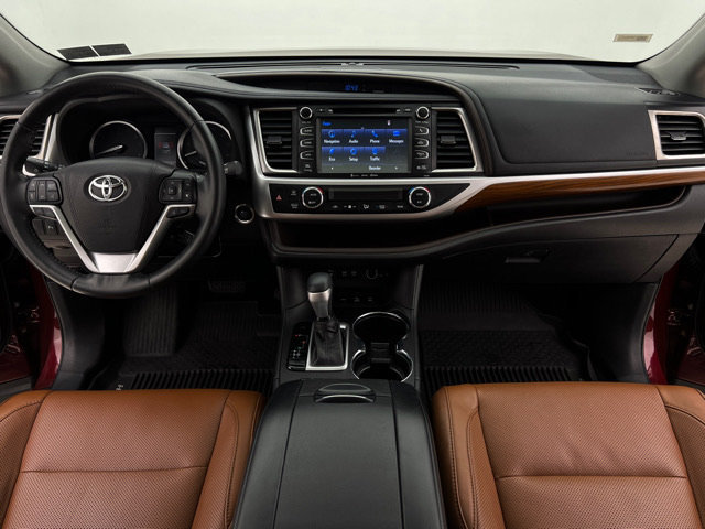 Used 2018 Toyota Highlander Limited AWD/4WD image 22