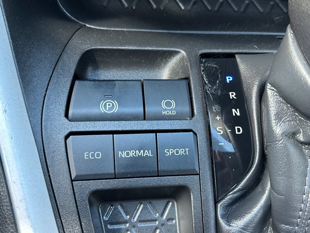 Used 2021 Toyota RAV4 XLE FWD image 34