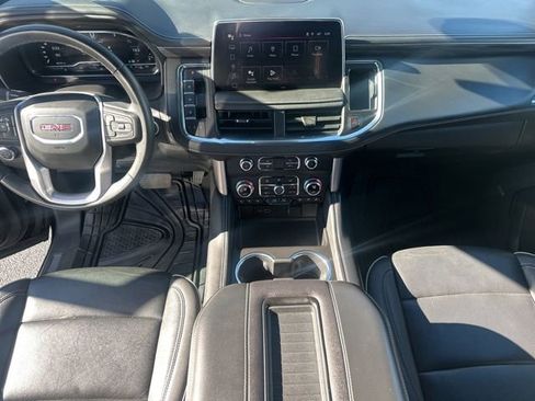 Used 2024 GMC Yukon SLT image 30