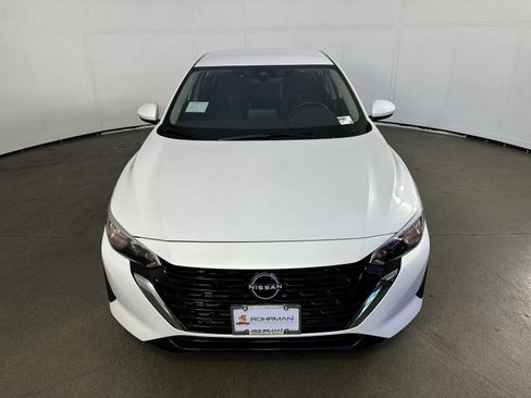 Used 2025 Nissan Sentra SV image 24