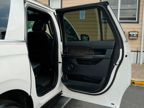 Used 2021 Ford Expedition Max Limited AWD/4WD image 36