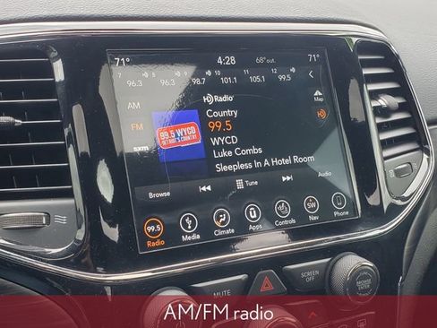 Used 2019 Jeep Grand Cherokee Altitude AWD/4WD image 23