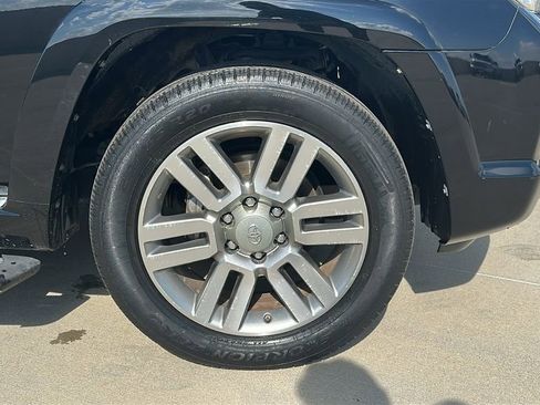 Used 2011 Toyota 4Runner Limited image 17