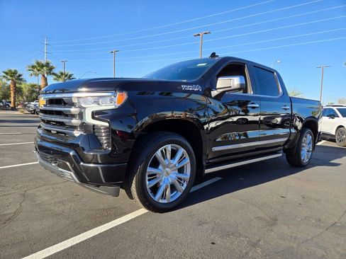 Used 2024 Chevrolet Silverado 1500 High Country AWD/4WD image 2