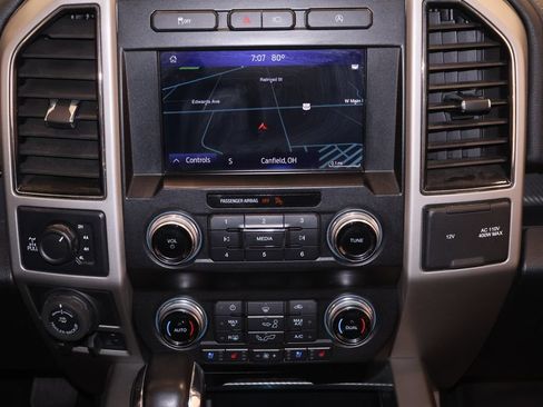 Certified 2020 Ford F150 Lariat w/ Equipment Group 502A Luxury AWD/4WD image 29