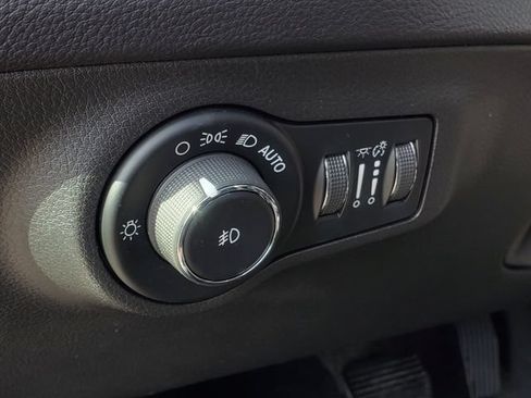Used 2017 Jeep Compass Latitude w/ Popular Equipment Group AWD/4WD image 12