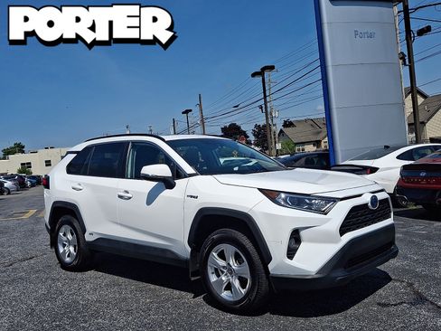 Used 2021 Toyota RAV4 XLE w/ Convenience Package AWD/4WD image 1