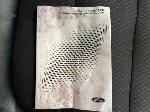 Used 2024 Ford Escape ST-Line w/ Cold Weather Package image 27