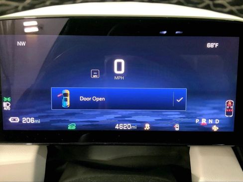 Used 2025 Chevrolet Equinox EV LT image 20