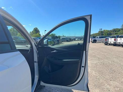 Used 2025 Buick Encore GX Preferred AWD/4WD image 33