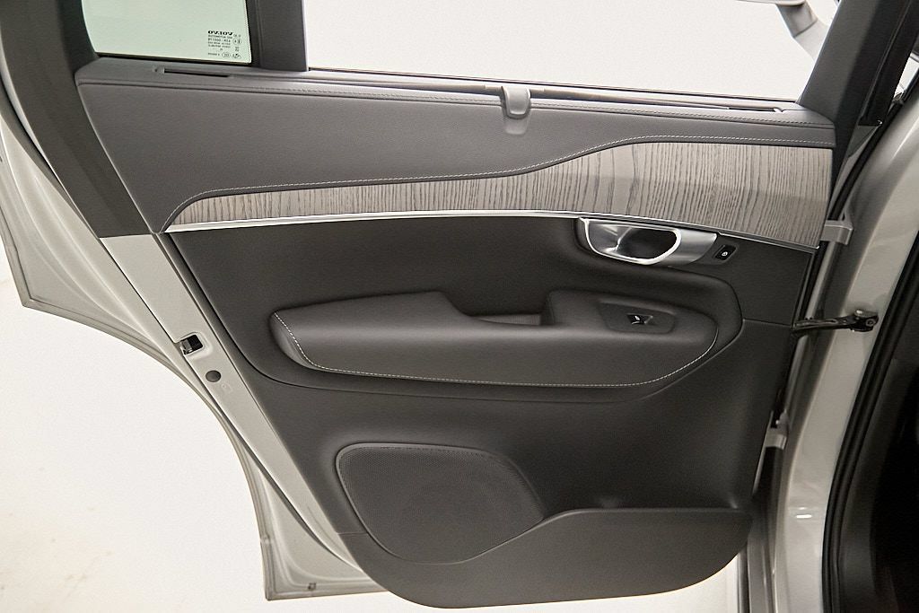Certified 2024 Volvo XC90 T8 Ultimate w/ Protection Package Premier AWD/4WD image 20
