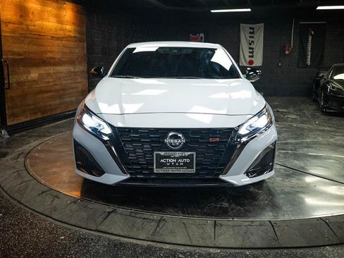 Used 2025 Nissan Altima 2.5 SR FWD image 4