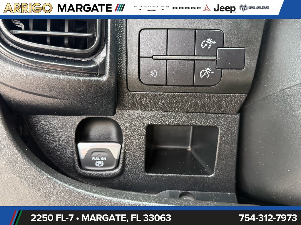 Used 2025 RAM ProMaster 2500 w/ U-Haul Equipment Group FWD image 34
