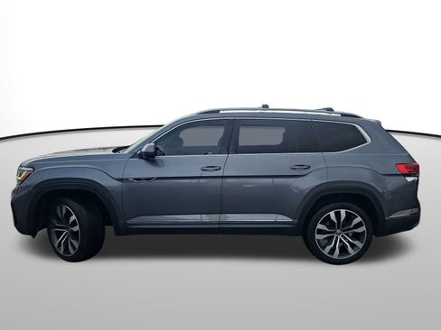 Used 2022 Volkswagen Atlas SEL Premium image 2