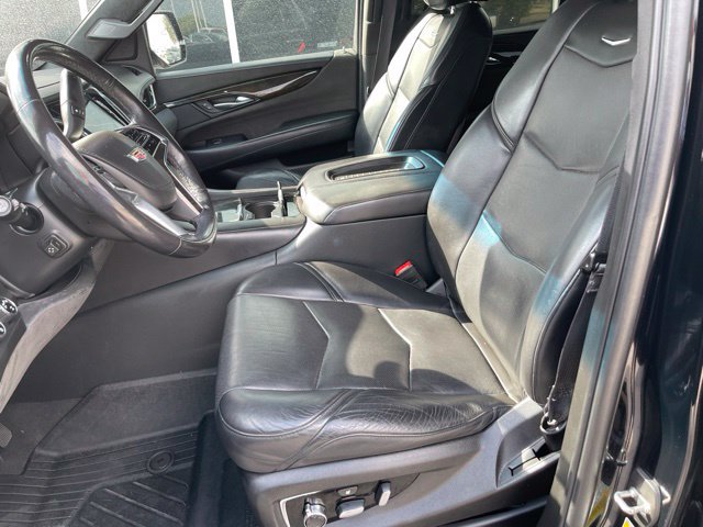 Used 2019 Cadillac Escalade Platinum AWD/4WD image 13