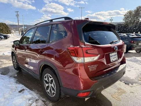 Used 2019 Subaru Forester Premium image 8