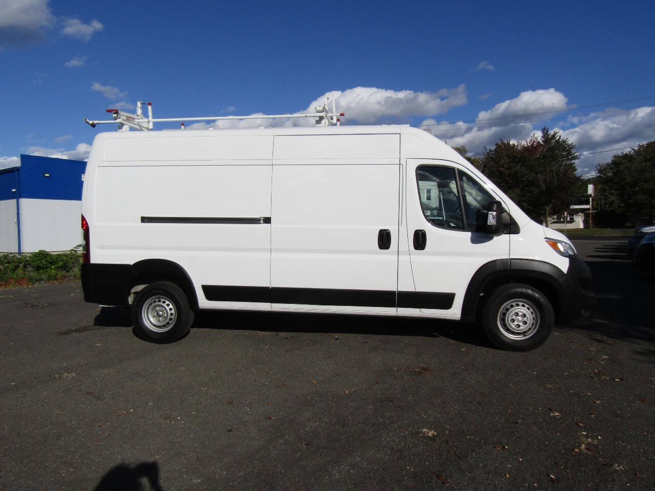 Used 2024 RAM ProMaster 2500 w/ Premium Convenience Group FWD image 7