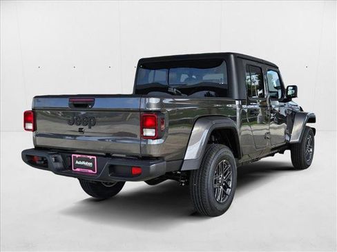 New 2025 Jeep Gladiator Sport image 2