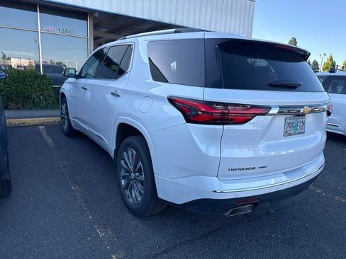 Used 2023 Chevrolet Traverse Premier AWD/4WD image 5