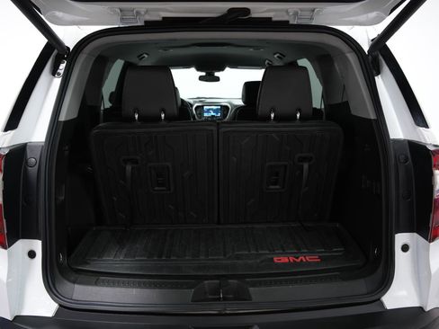Used 2023 GMC Acadia SLT AWD/4WD image 14