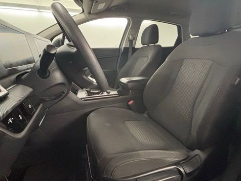 Used 2024 Kia Sportage LX image 16
