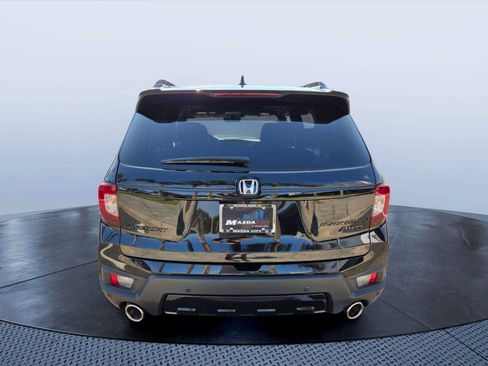 Used 2025 Honda Passport Black Edition image 9