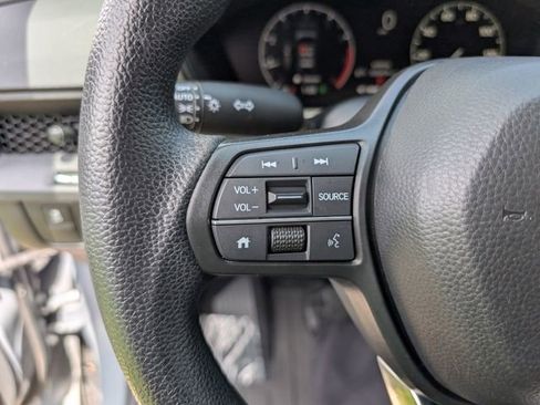 Used 2024 Honda CR-V EX image 13